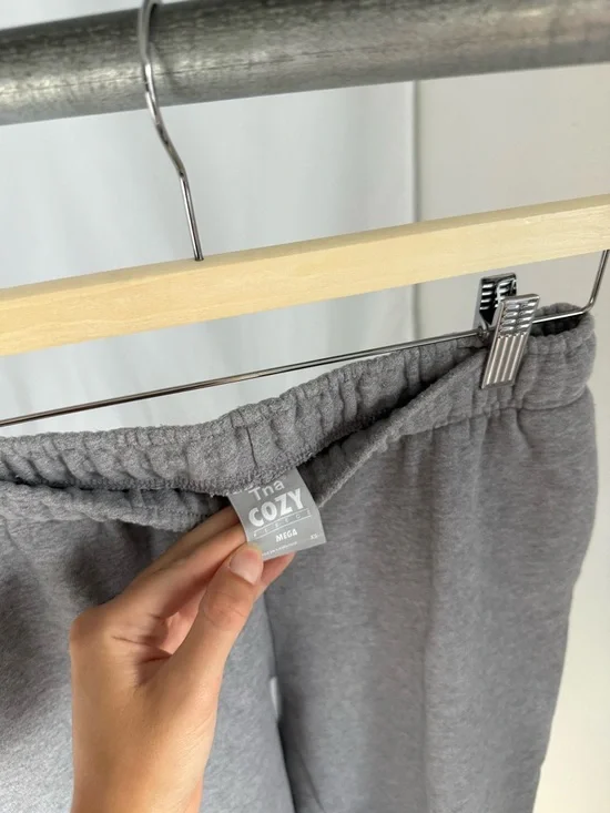 TNA cozy sweats - Picture 2 of 3